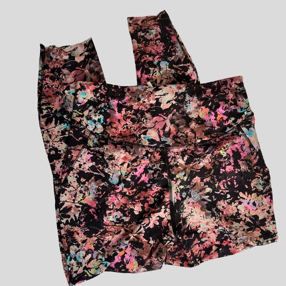 Vibrant Floral Women's Leggings - Picture 5 of 7